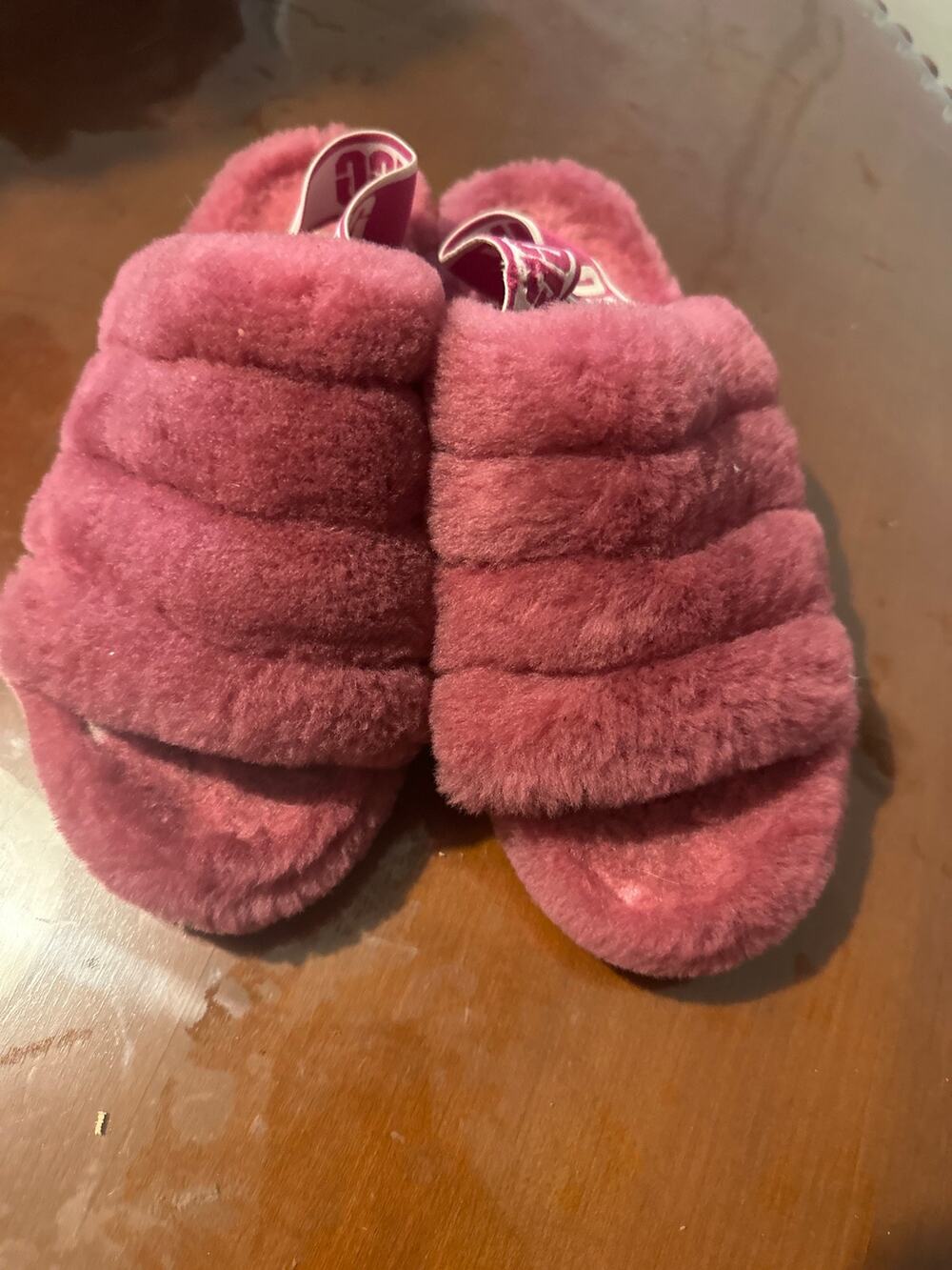 UGG Fluff Yeah Slide Slippers Pink Sheepskin Logo Strap Size 9.5